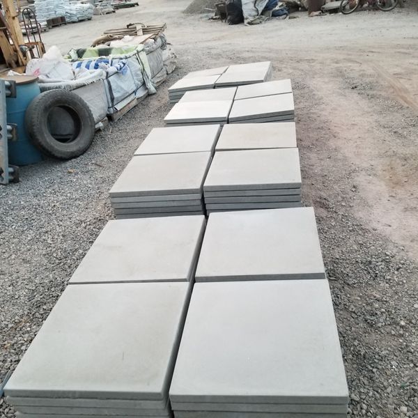 24X24 CONCRETE CEMENT SMOOTH STEPPING STONE PAVERS $17 EACH for Sale in