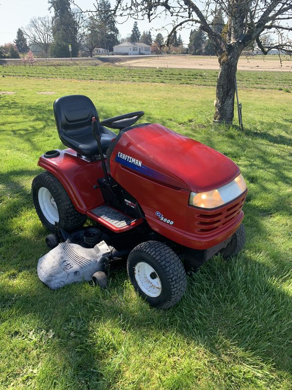 Craftsman GT5000 garden tractor/lawn mower!!! Free delivery!!! for Sale