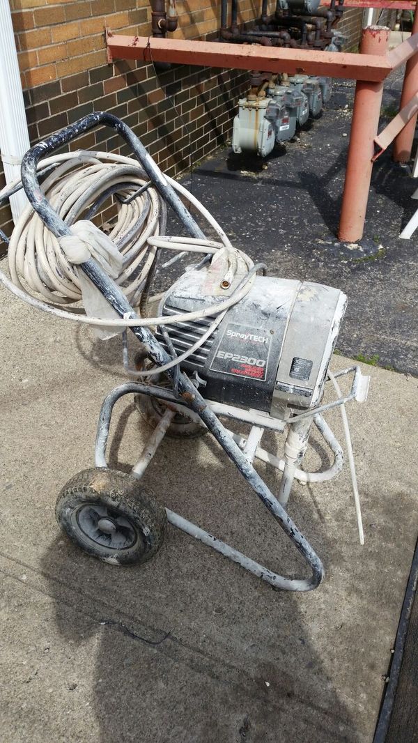 Wagner Spraytech EP2300 airless paint sprayer w/ hose & gun for Sale in