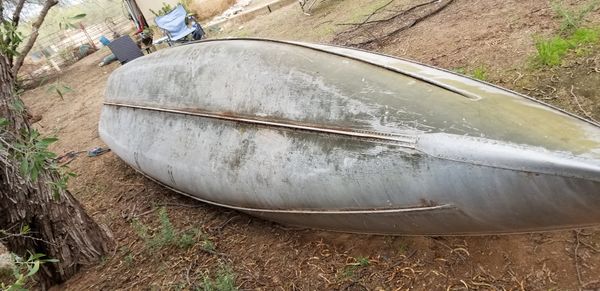 16 ft. aluminum fiberglass freighter canoe. canoes