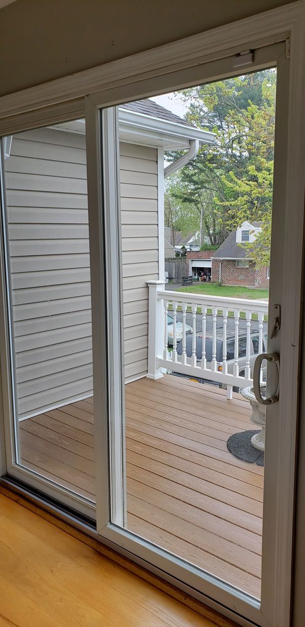 Anderson Patio sliding glass doors with screen and door lock. No frame