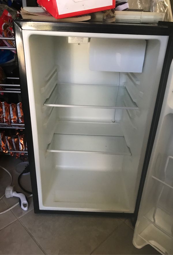 Chefmate Mini Fridge for Sale in San Diego, CA - OfferUp