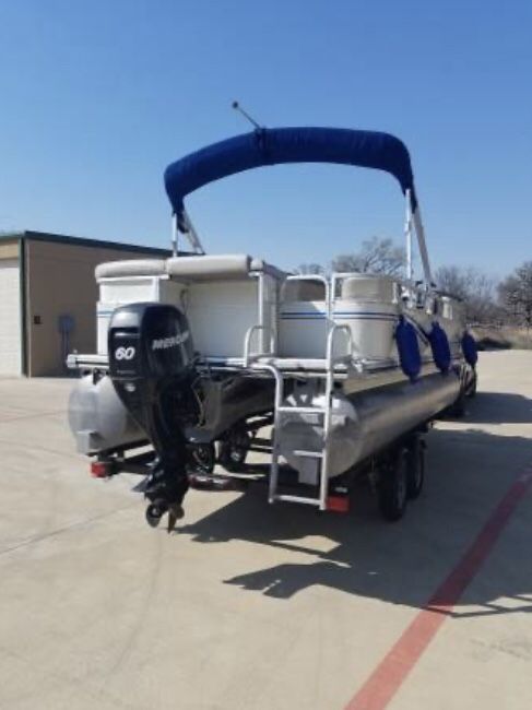 Pontoon boat for Sale in Dallas, TX - OfferUp