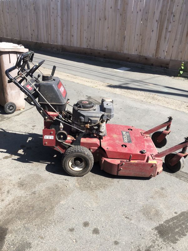 32 inch Kawasaki Toro Commercial Walk Behind Mower for Sale in Lodi, CA