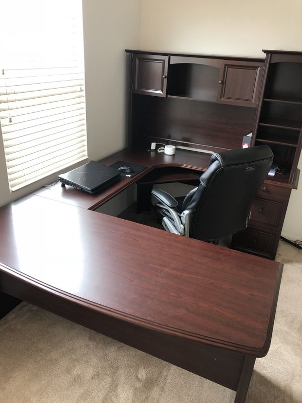 Realspace® Broadstreet Contoured UShaped Desk With 92"L Connecting Bridge/Shell, Cherry for
