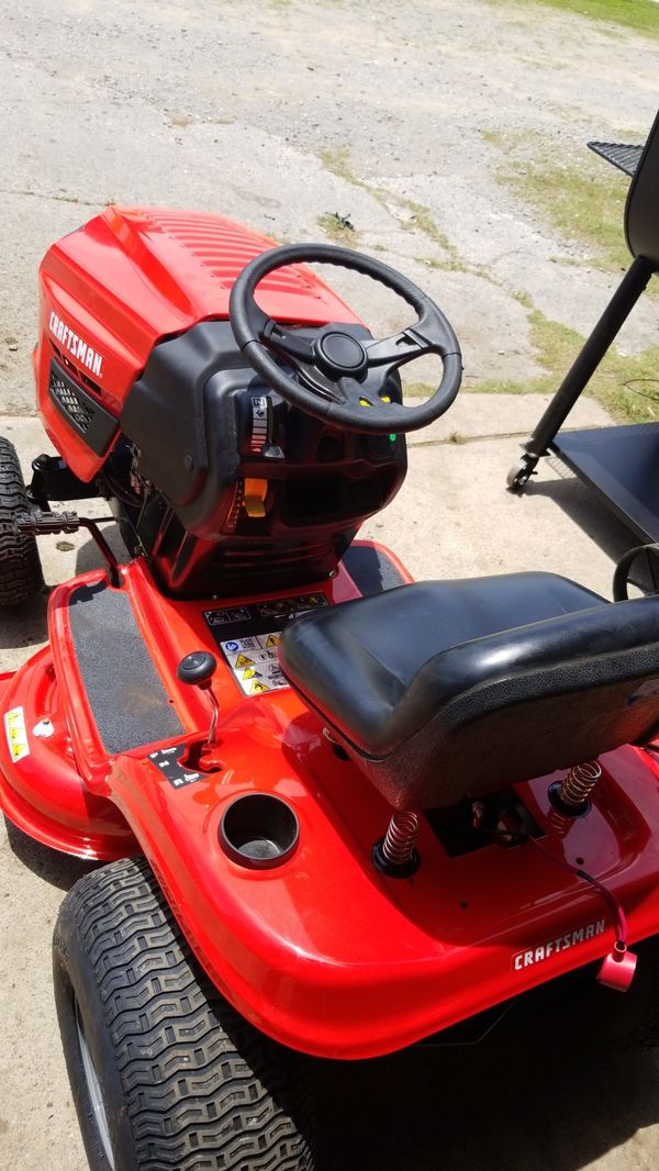 Craftsman T100 Lawn Tractor at Craftsman Riding Mower