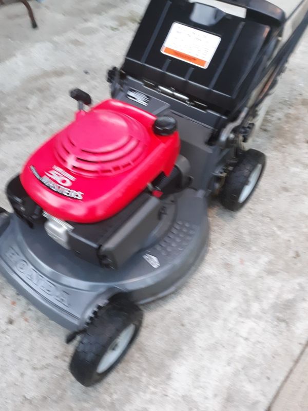 Honda hrc215 master commercial lawn mower for Sale in Paramount, CA