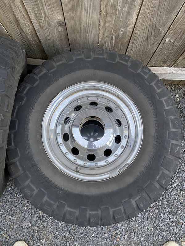 4 BFG 31x10.5R15 KM2 rims and tires for Sale in Vancouver, WA OfferUp