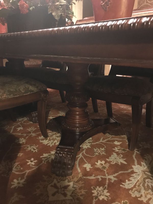Bernhardt Grand Savannah Dining Room Set for Sale in Mansfield, TX