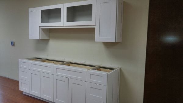 10 X 10 White Shaker Kitchen Cabinets For Sale In Hialeah Fl Offerup