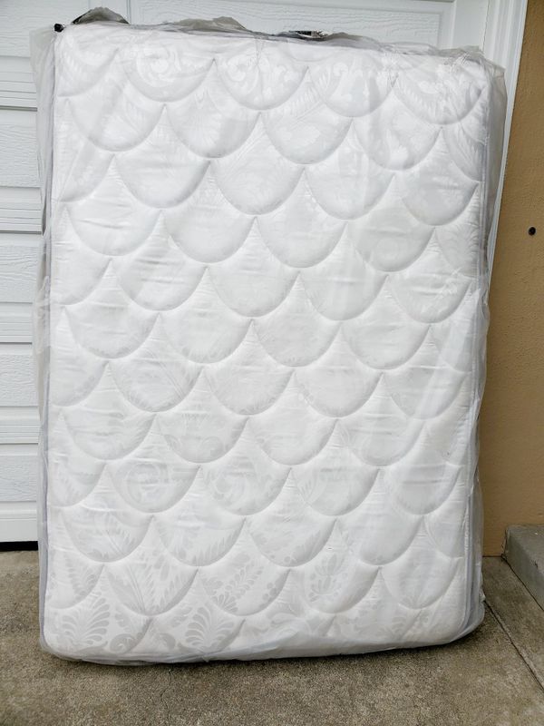 Costco Sealy full mattress $50 for Sale in San Lorenzo, CA ...