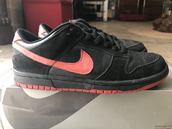 true red dunks