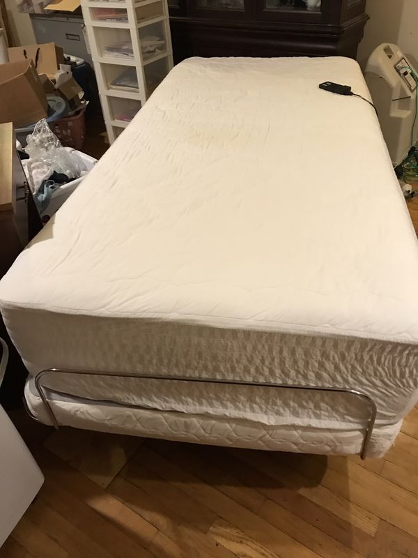 Adjusta Magic E90 Series twin adjustable bed for Sale in Littleton, MA