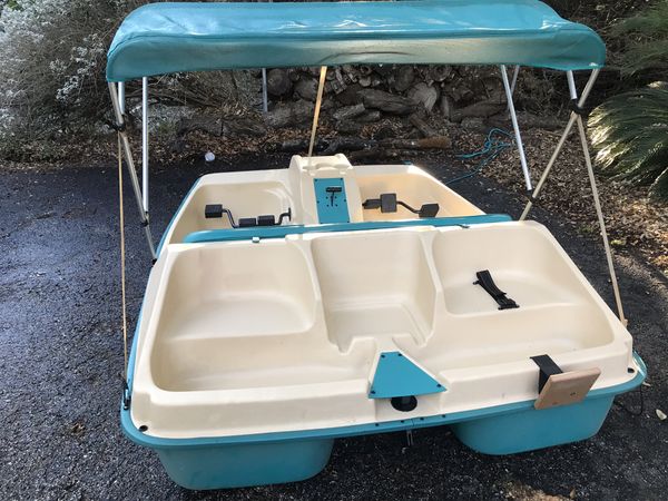 aqua toy paddle boat