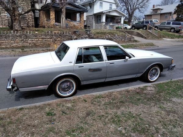 83 Chevy caprice classic for Sale in Kansas City, MO - OfferUp