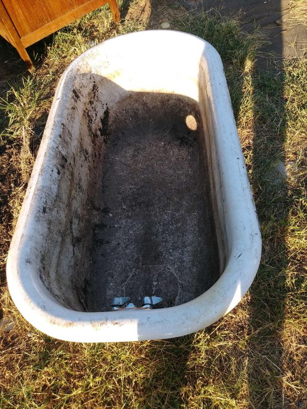 1920s clawfoot tub