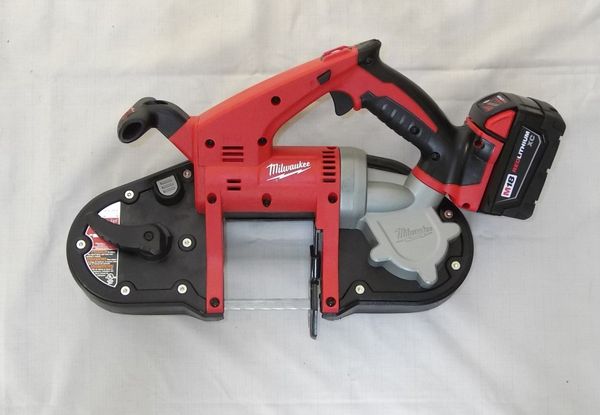 Milwaukee M18 Band Saw Kit 2629-20 for Sale in Federal Way, WA - OfferUp