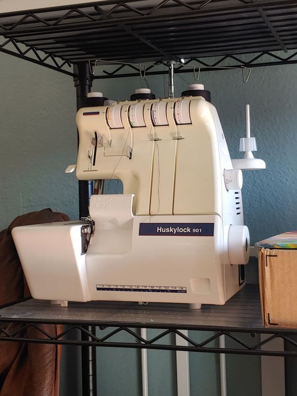 Huskylock 901 Serger for Sale in Gardena, CA OfferUp