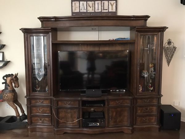 400 If You Pickup Today 5 Piece Mollai Collection Entertainment Center For Sale In Humble Tx Offerup