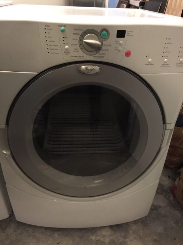 Whirlpool Duet Washer Dryer +Pedestals for Sale in Lake Stevens, WA