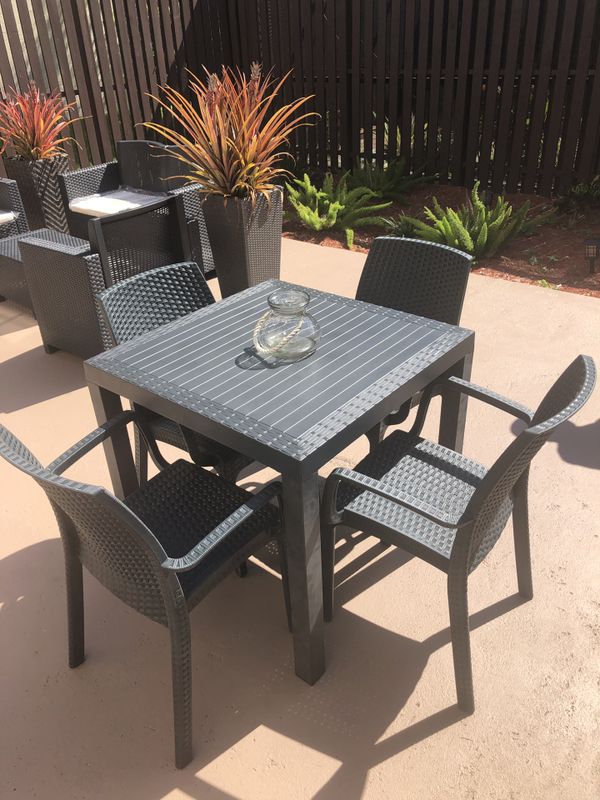 Brand new !!! / Furniture / Patio furniture / outdoor dining table