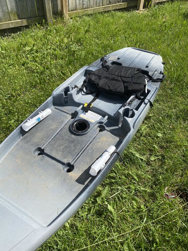 Ascend 9R sport sit on kayak for Sale in Indianapolis, IN - OfferUp