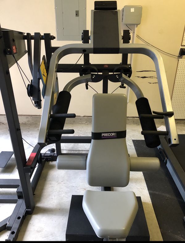 Precor S3.21 Home Gym with Leg Press for Sale in Houston, TX - OfferUp