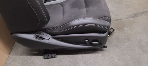 pair-of-6th-gen-camaro-1le-ss-recaro-seats-2016-present-for-sale-in