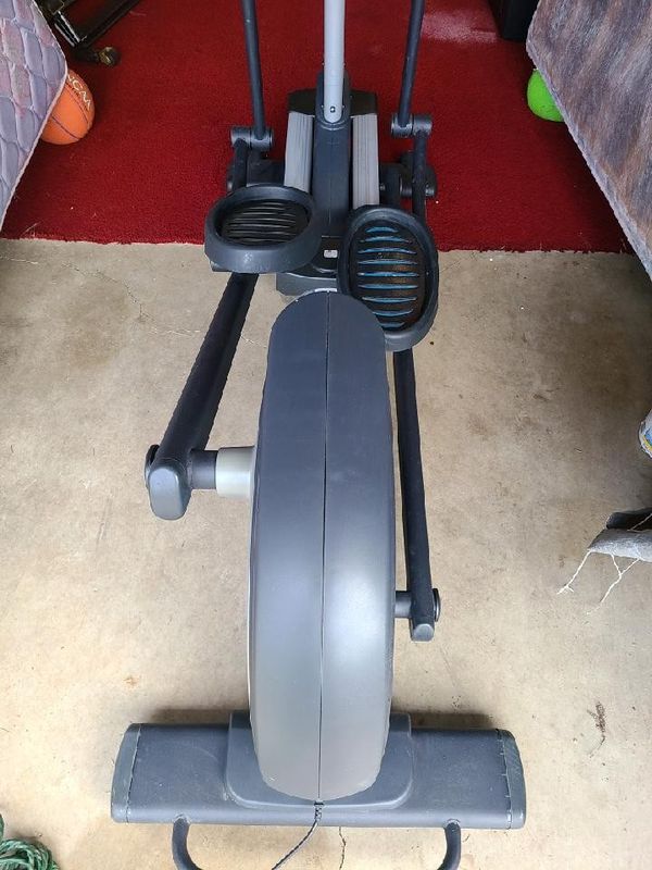 Nordictrack Commercial 1300 Elliptical for Sale in Beaverton, OR OfferUp