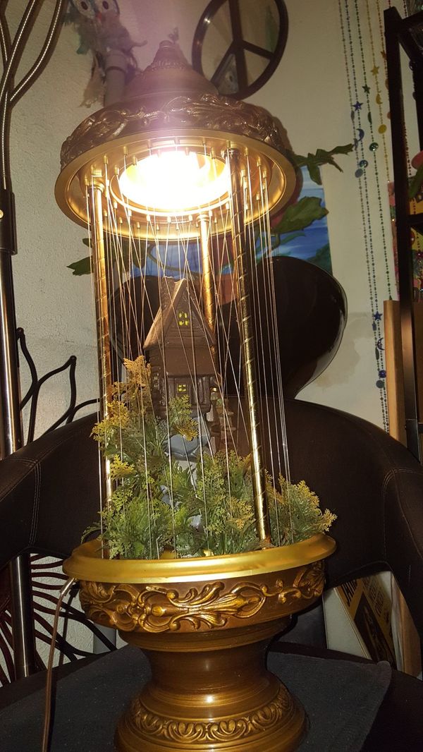 *EXCELLENT CONDITION VINTAGE* CREATORS INC. TABLETOP RAIN LAMP -GRIST