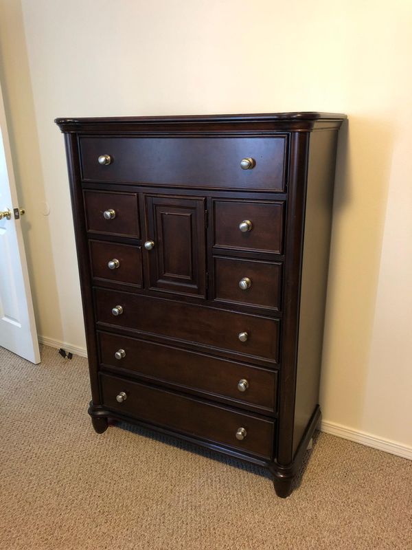 Dark Brown Wood Dresser for Sale in Everett WA - OfferUp