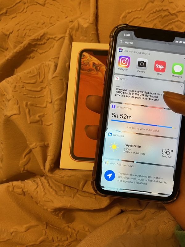 iPhone XR 256gb AT&T peach color for Sale in Fayetteville, NC - OfferUp