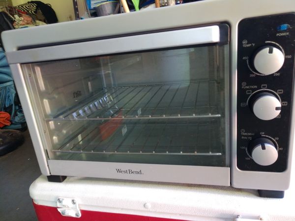 West Bend Convection Oven MC38ACL for Sale in Inverness, FL - OfferUp