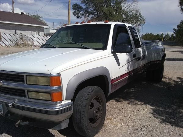 98 CHEVY SILVERADO DUALLY 3500 4X4 for Sale in Fabens, TX - OfferUp