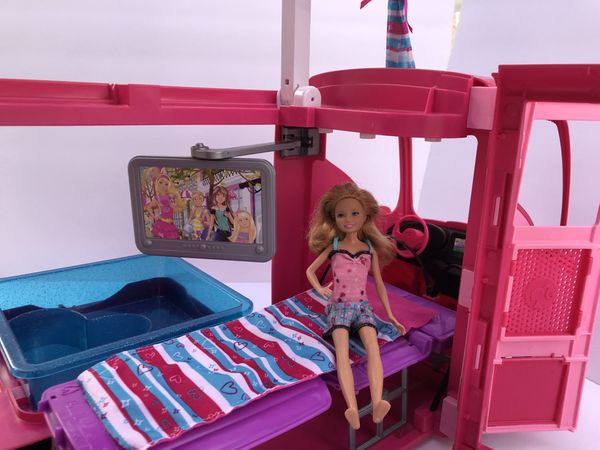 barbie sisters family camper