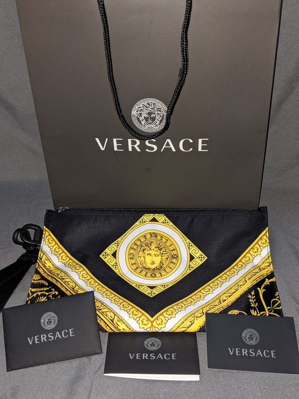Louis Vuitton Gucci Versace Jimmy choo for Sale in San Jose, CA - OfferUp