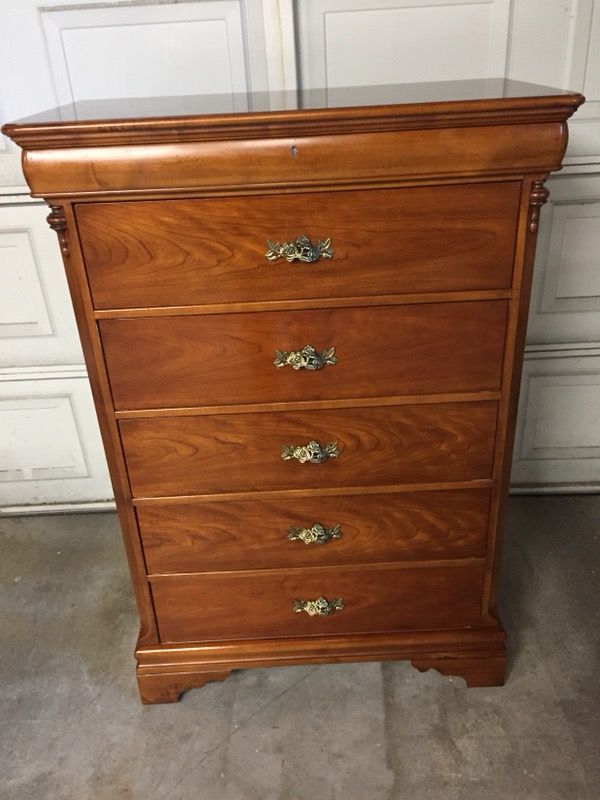 “Lexington Big Sister Betsy Cameron” 6 drawer dresser for Sale in ...