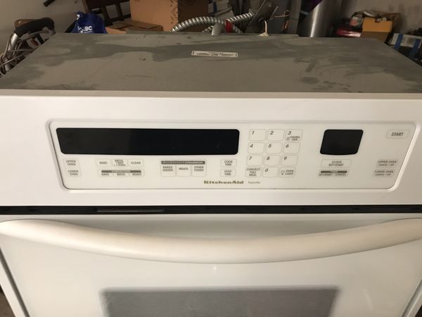 KitchenAid Superba 27” Electric BuiltIn Double Oven for Sale in Costa