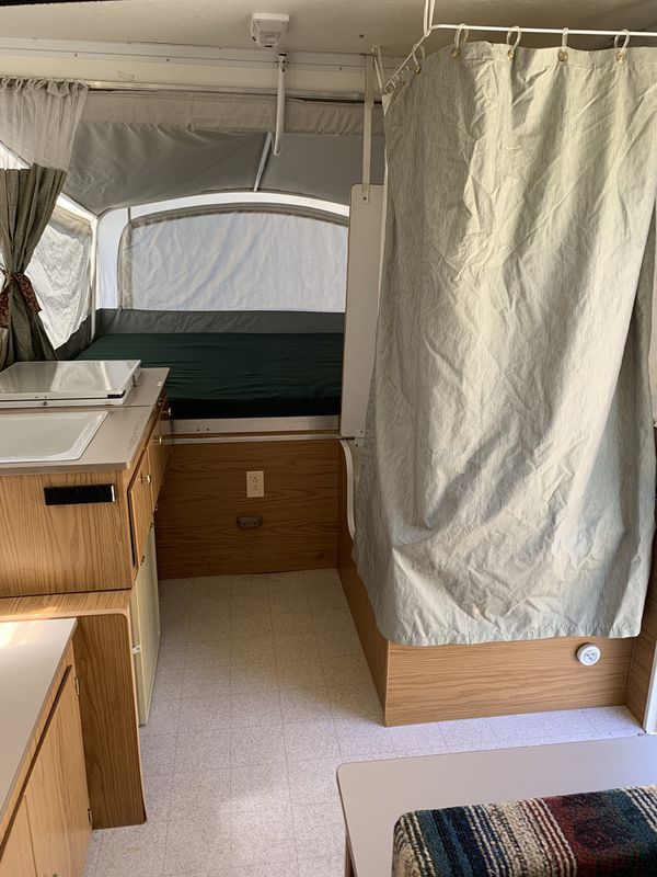 2000 Coleman Fleetwood Pop Up Tent Camper for Sale in San
