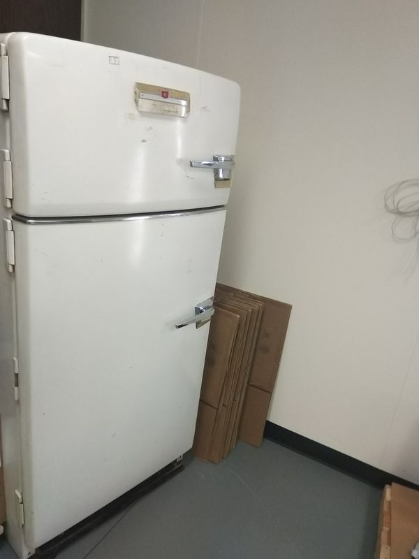 Vintage Hotpoint Refrigerator for Sale in Phoenix, AZ OfferUp