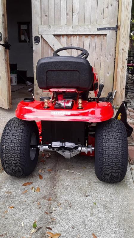 CRAFTSMAN T110 17.5-HP Manual/Gear 42-in Riding Lawn Mower for Sale in
