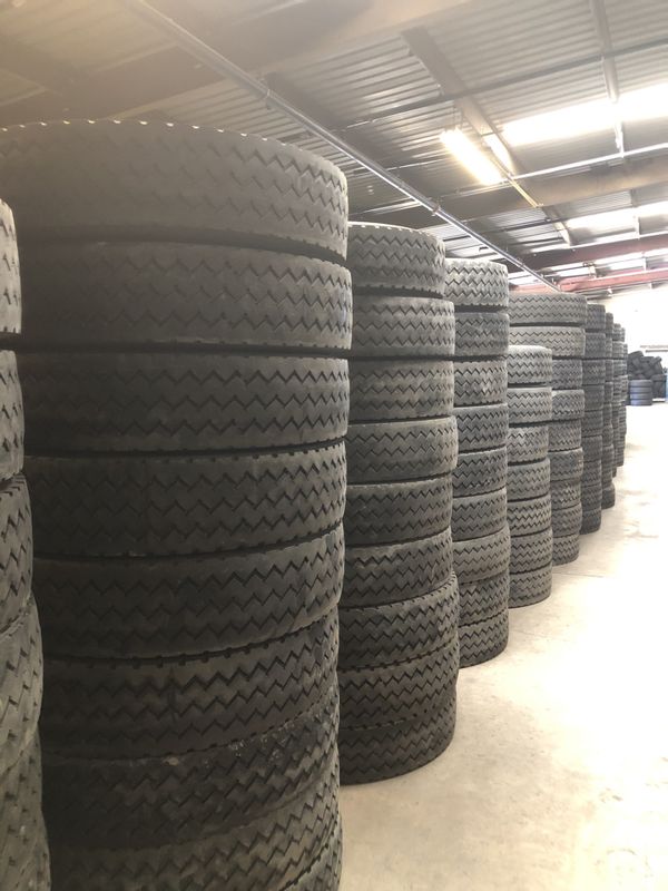 11R22.5 Hankook Used truck tire original for Sale in Glendale, AZ OfferUp