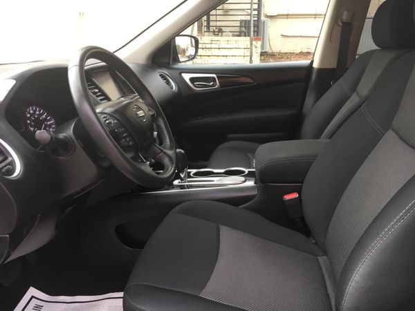 2017 Nissan Pathfinder 3rd row seats 40k for Sale in Raleigh, NC - OfferUp