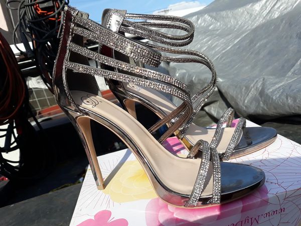Size 9 high heels for Sale in Los Angeles, CA - OfferUp