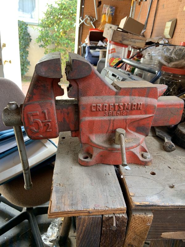 VINTAGE CRAFTSMAN 5 1/2 BENCH VISE for Sale in Monrovia, CA OfferUp