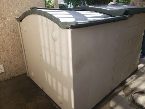 rubbermaid storage shed w retractable roof-54w 74d 52h..92