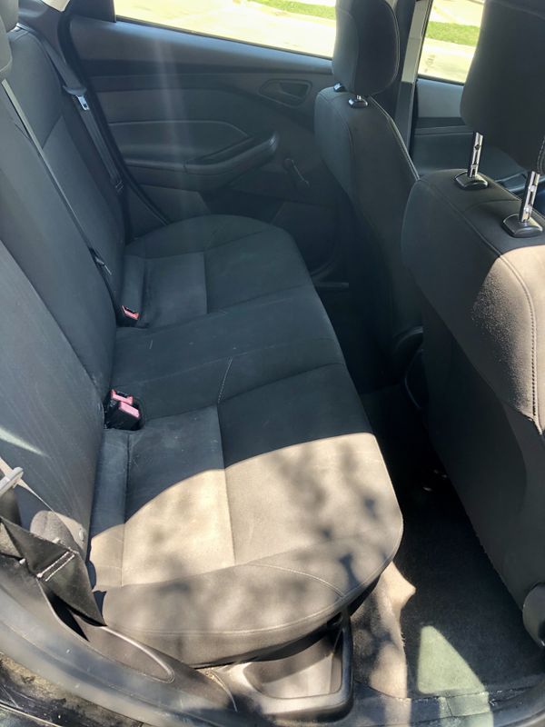 Ford focus 2015 Sedan ( READ THE WHOLE DESCRIPTION !!!!) for Sale in