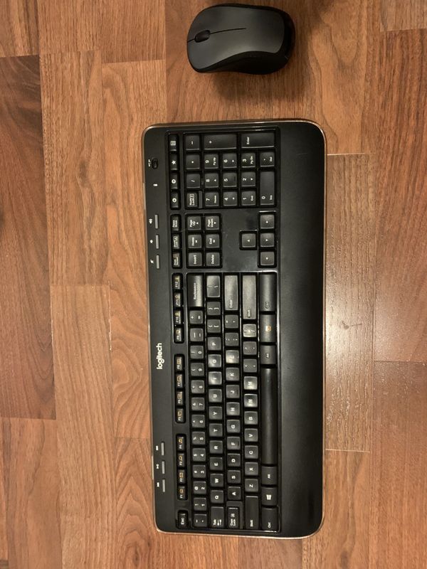 Logitech m310 mouse and k520 keyboard wireless combo for sale in glen