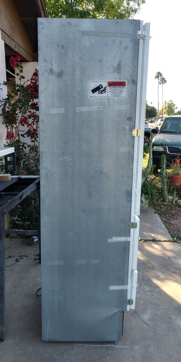 Used SubZero 27" Refrigerator / 2 Drawer Freezer Model 700TR for Sale
