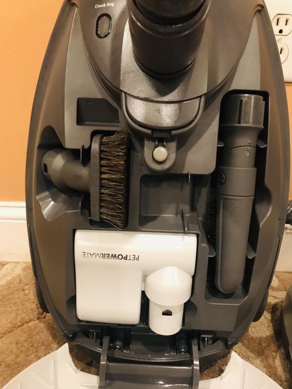 Kenmore Elite 800 Series Canister Vacuum Cleaner for Sale in Raymond